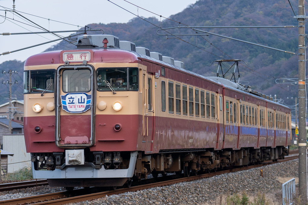 えちごトキめき鉄道　455+413系