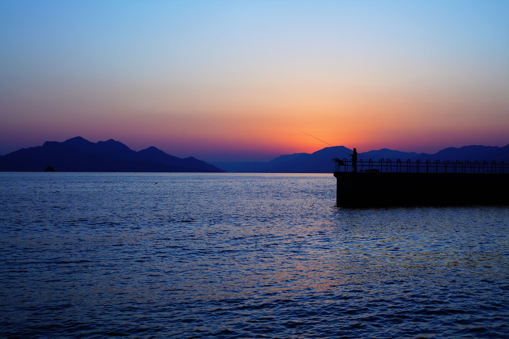 夕日(マリーナホップから宮島を望む)