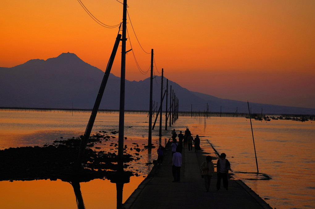 長田部海床路の夕景