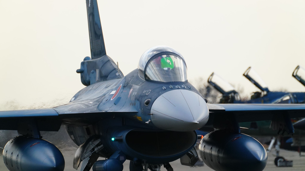 百里基地航空祭　F-2