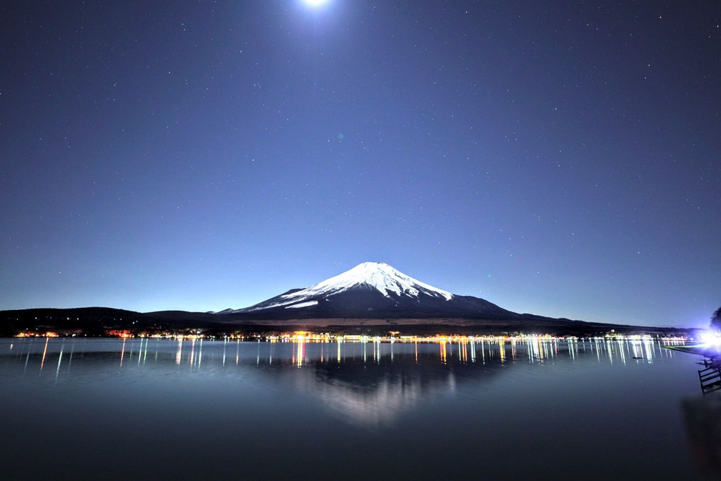 静寂の中の富士山