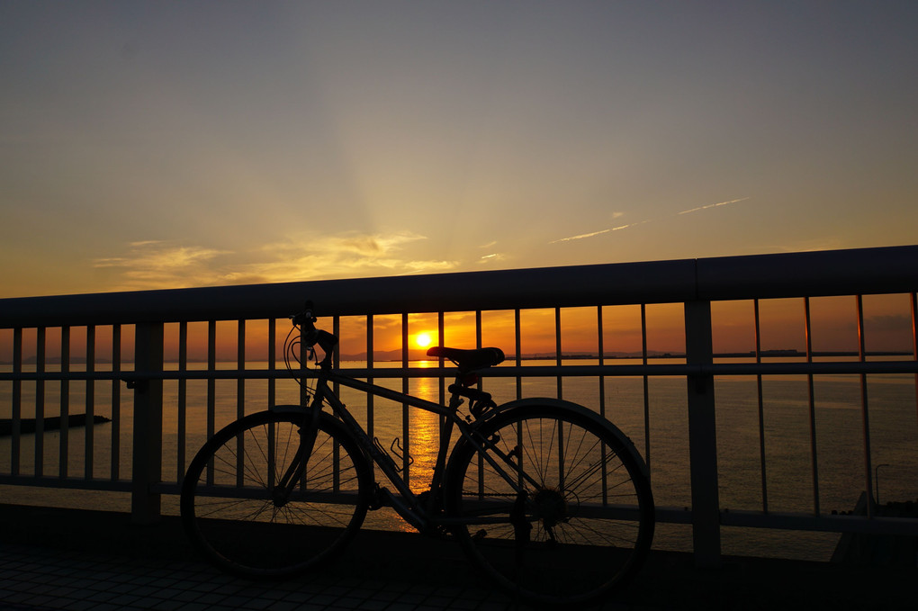大好きな夕日と自転車♪
