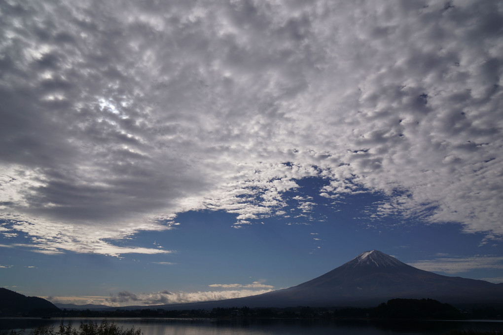 富士山の空も富士山みたいな