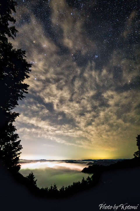 雲のカーテンで透ける星空🌌