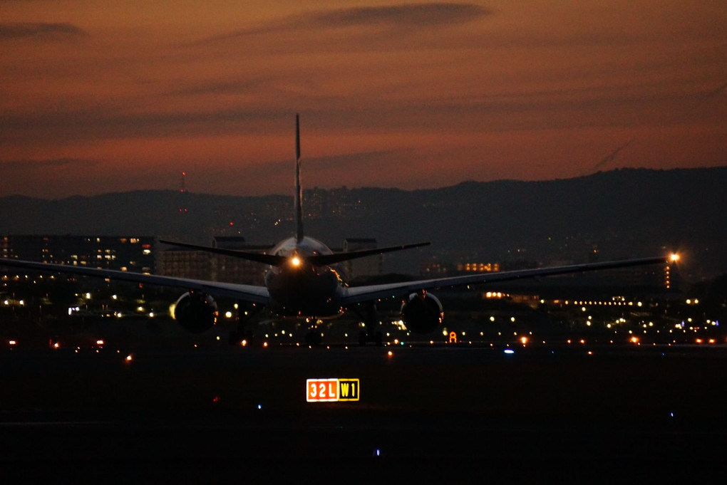 夕暮れの空港