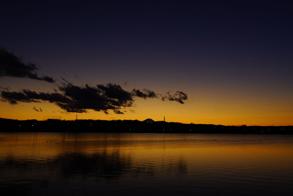 水辺の夕景