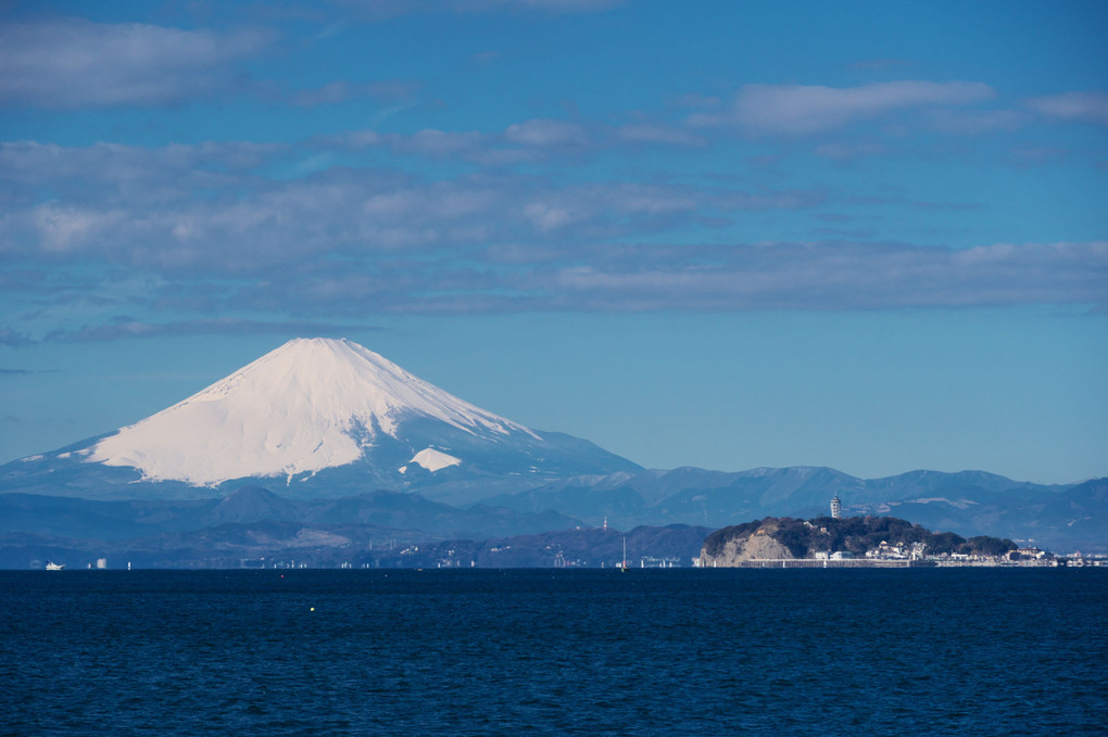 湘南から望む霊峰富士