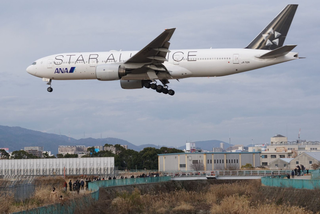 千里川土手（伊丹空港）