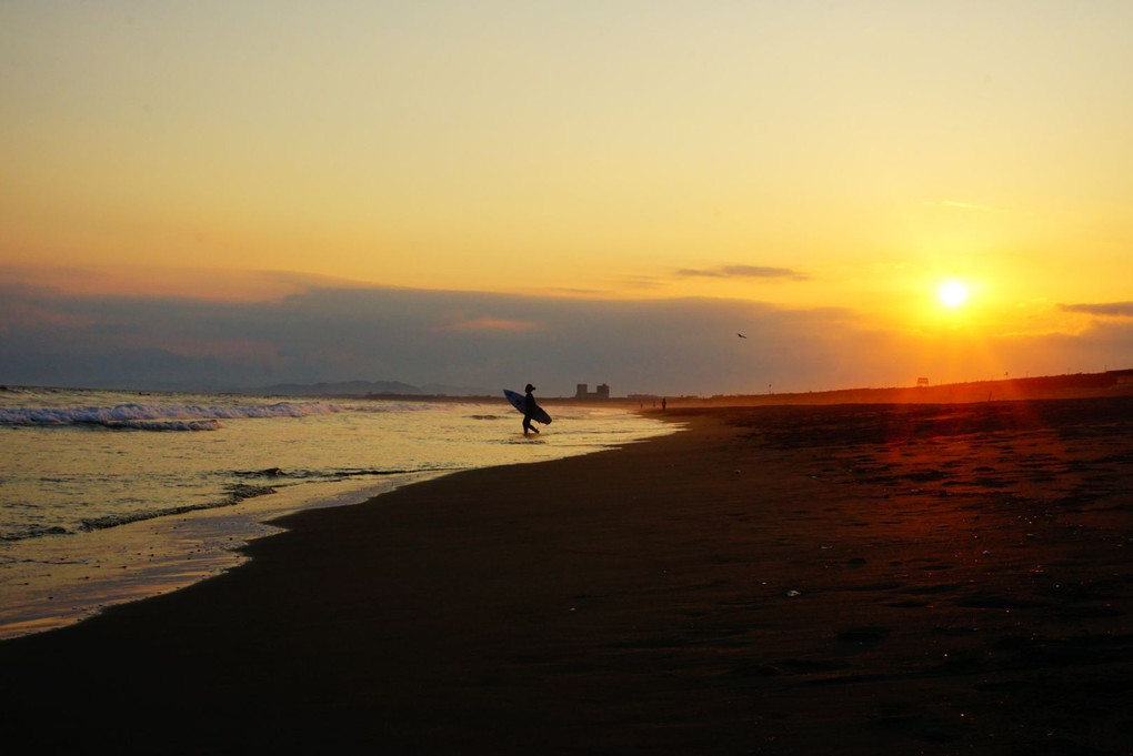 夕暮れの海岸