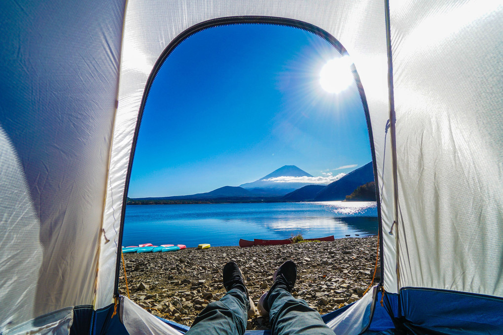 テントから眺める富士山