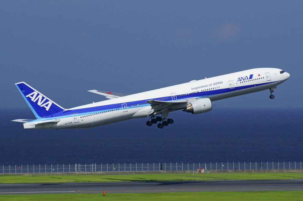 Boeing 777-381, All Nippon Airways