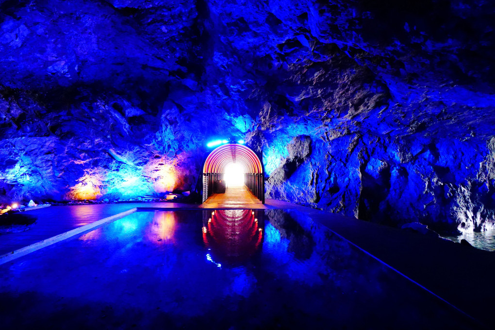 ランプの宿と青の洞窟
