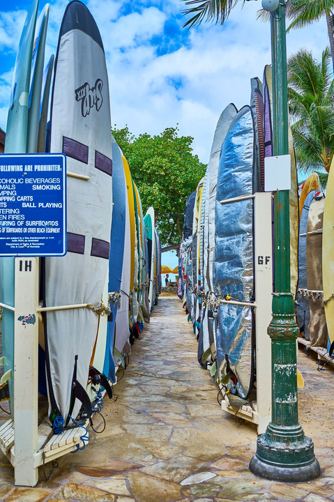 SURFBOARD LOCKER