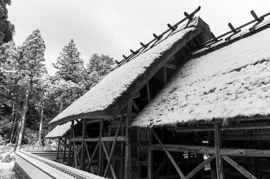 雪の摩氣神社