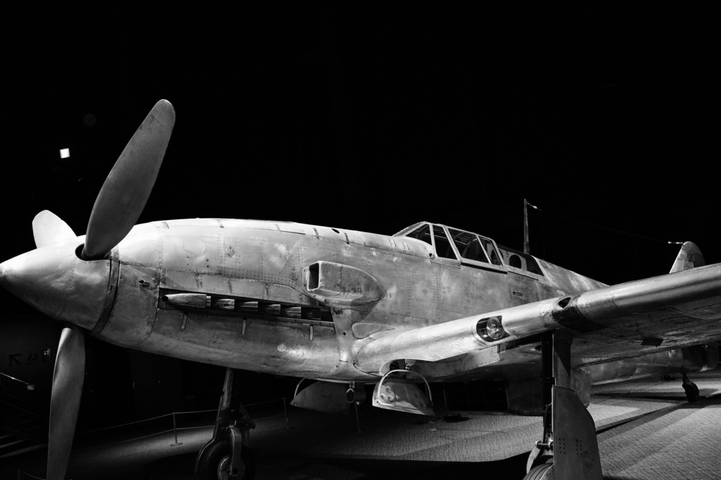 retro old aircraft