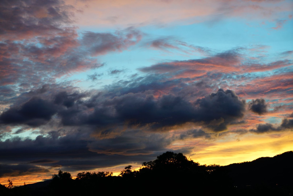 ベランダの夕焼け雲
