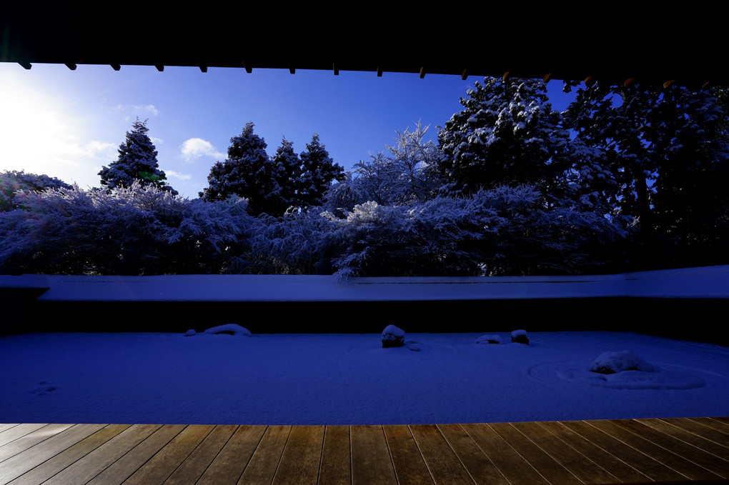 雪の京都散策　きぬかけの路