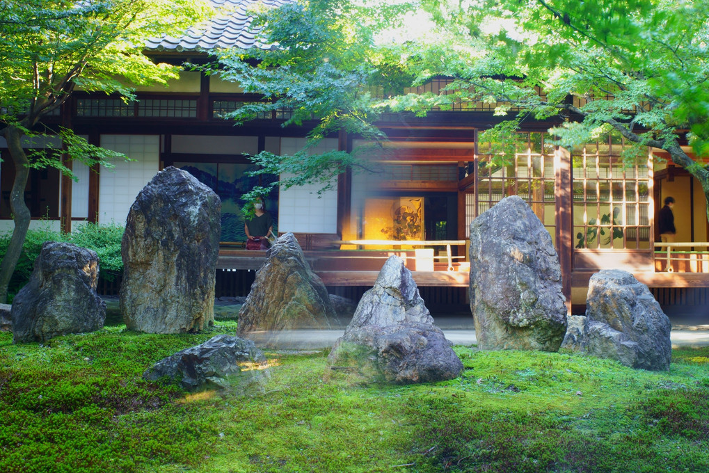 何だか変だぞ　建仁寺の潮音庭