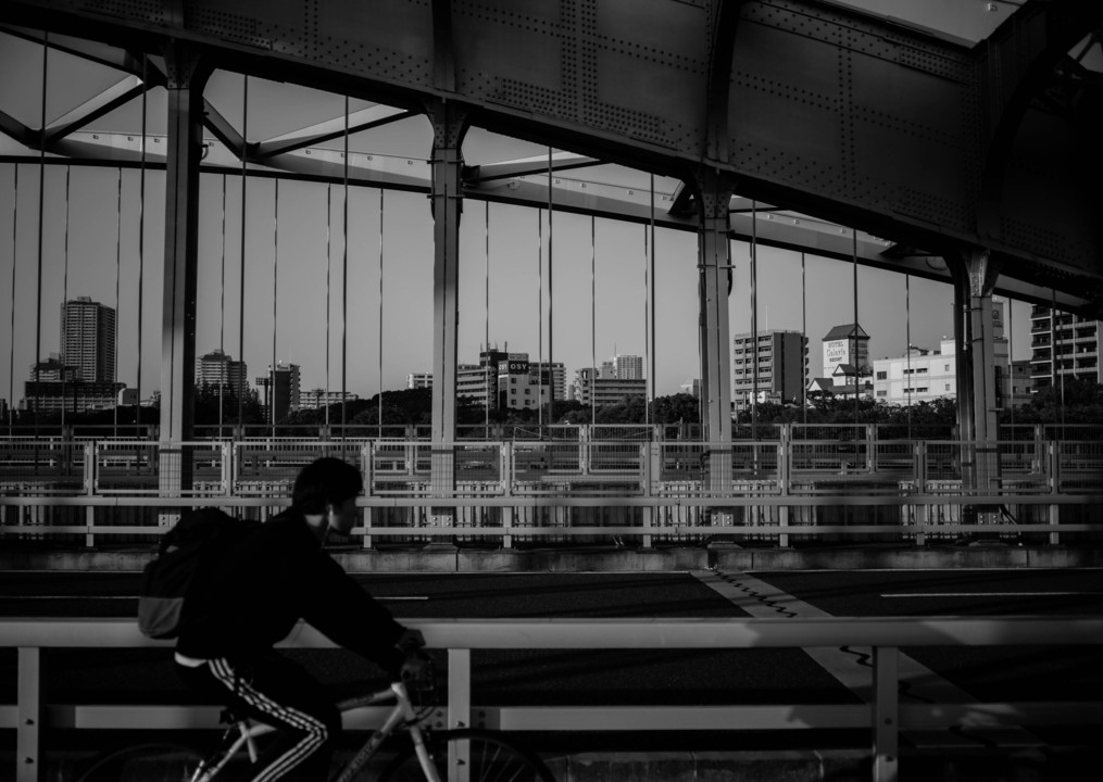 鉄橋と自転車