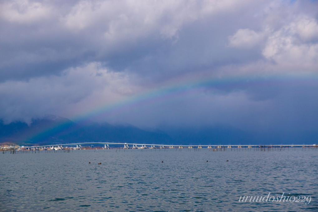 琵琶湖に架かる二つの大橋