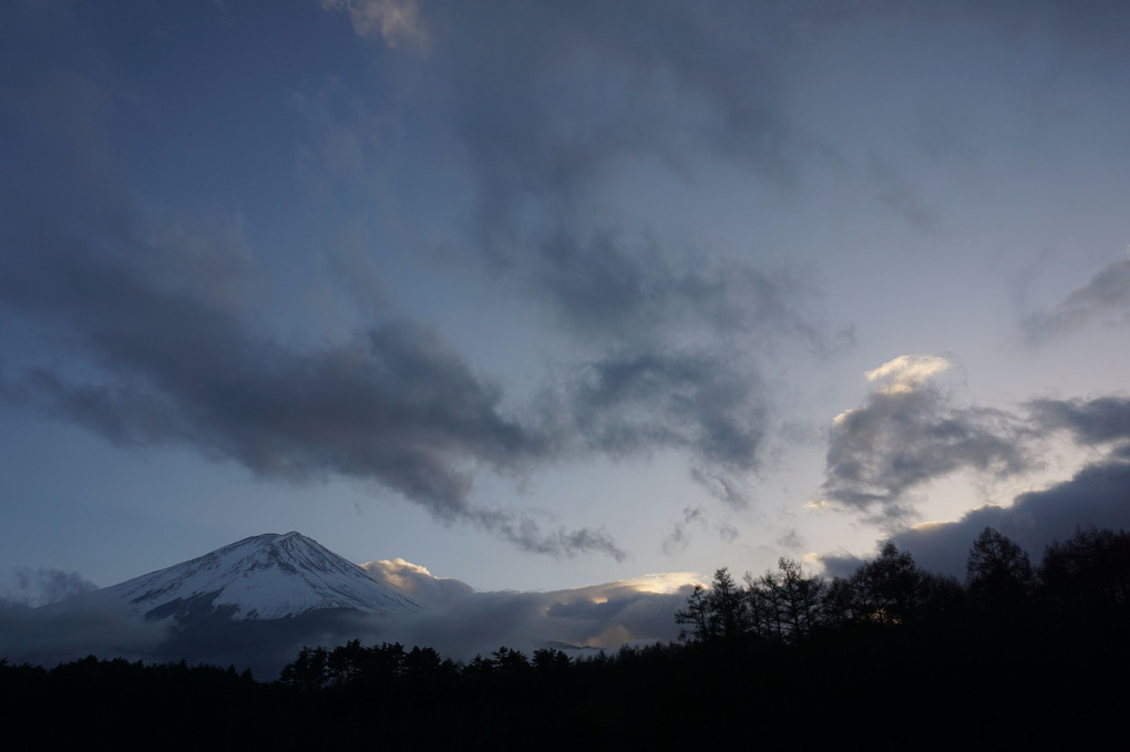 雲と富士山の共演