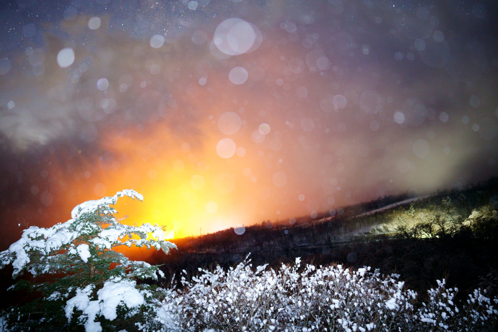 星降る夜に雪も降り