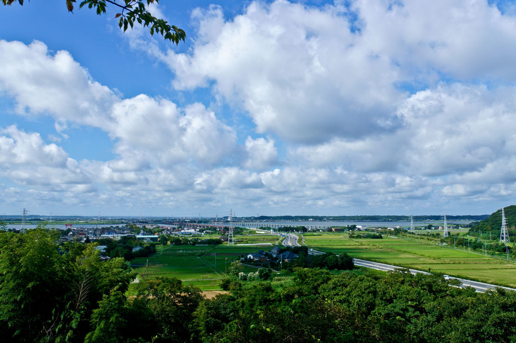 鹿島城山公園から北浦を望む秋の空