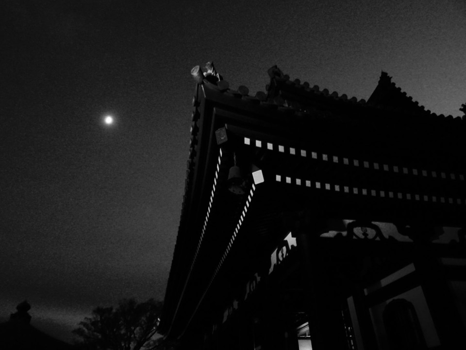 夜の長谷寺