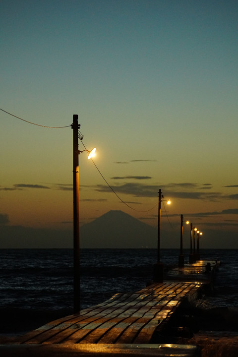 夕焼けの桟橋