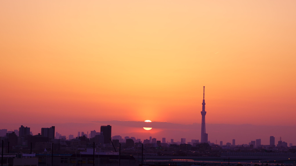 85mm単焦点の夕日