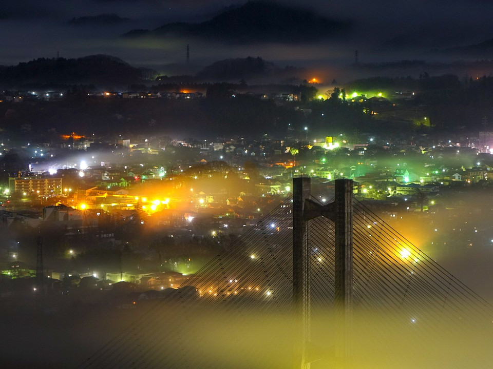 夜霧の街