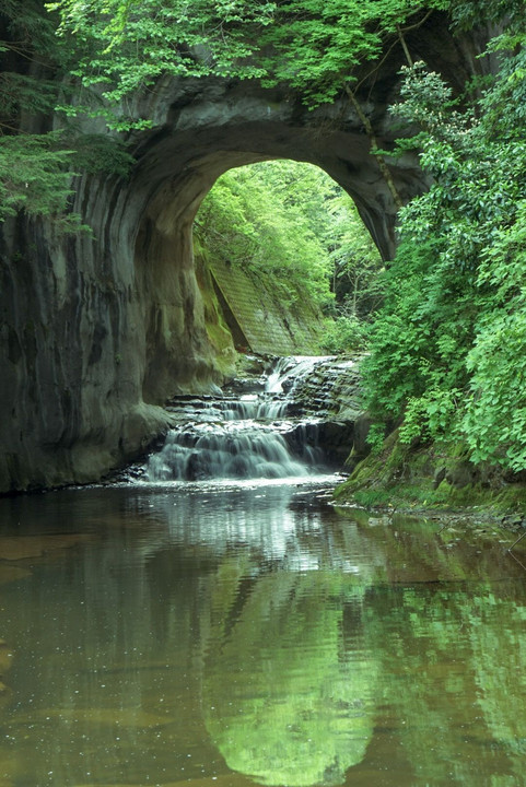 亀岩の洞窟 濃溝の滝