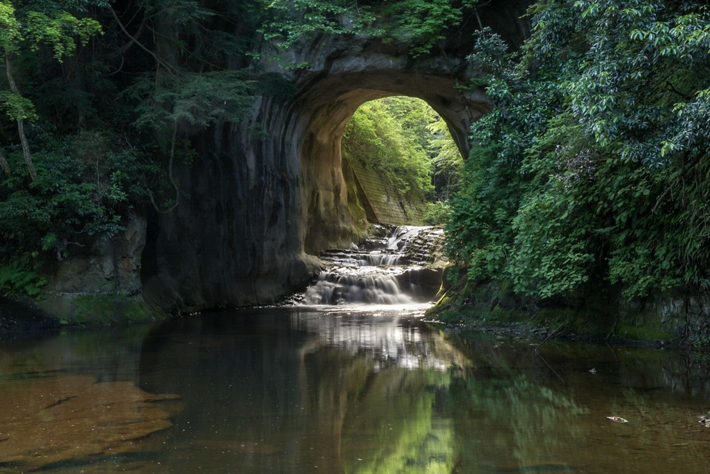 亀岩の洞窟 濃溝の滝