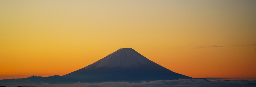 富士山の夜明け前、日中、夜更け