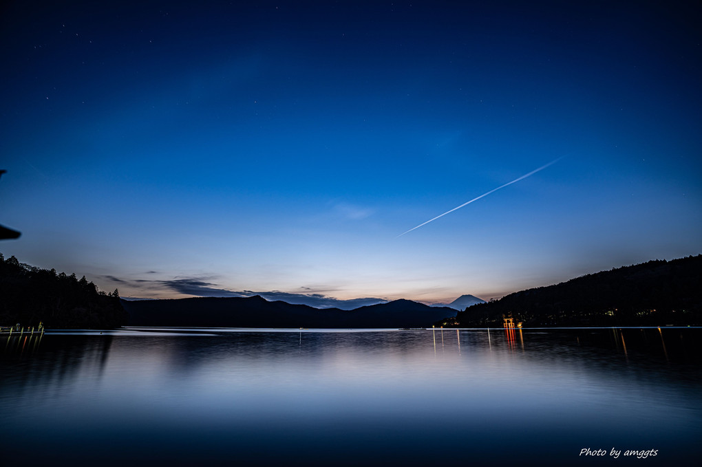 芦ノ湖の夕景