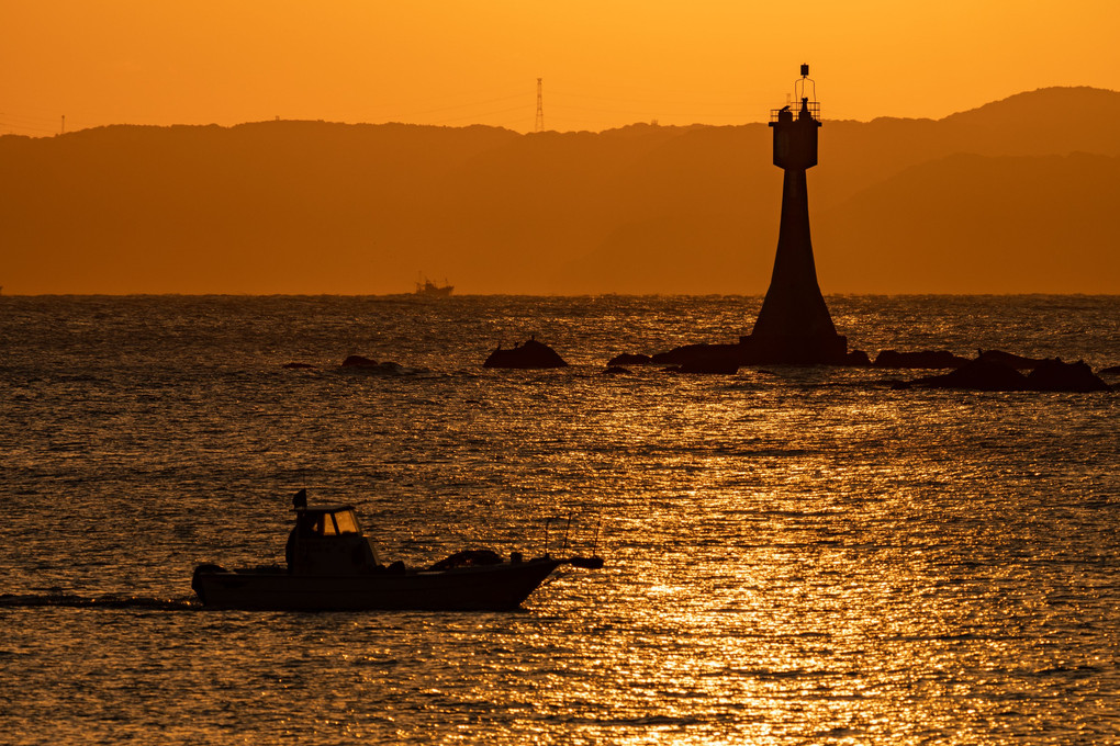灯台と夕陽