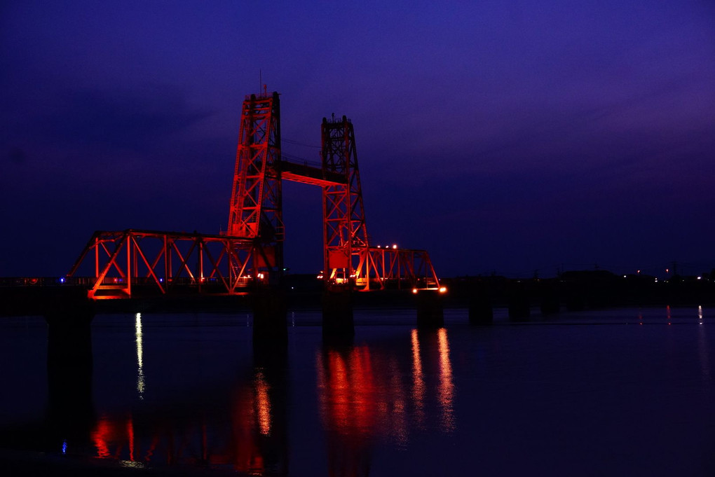 梅雨前日の昇開橋  初の組み写真アップ