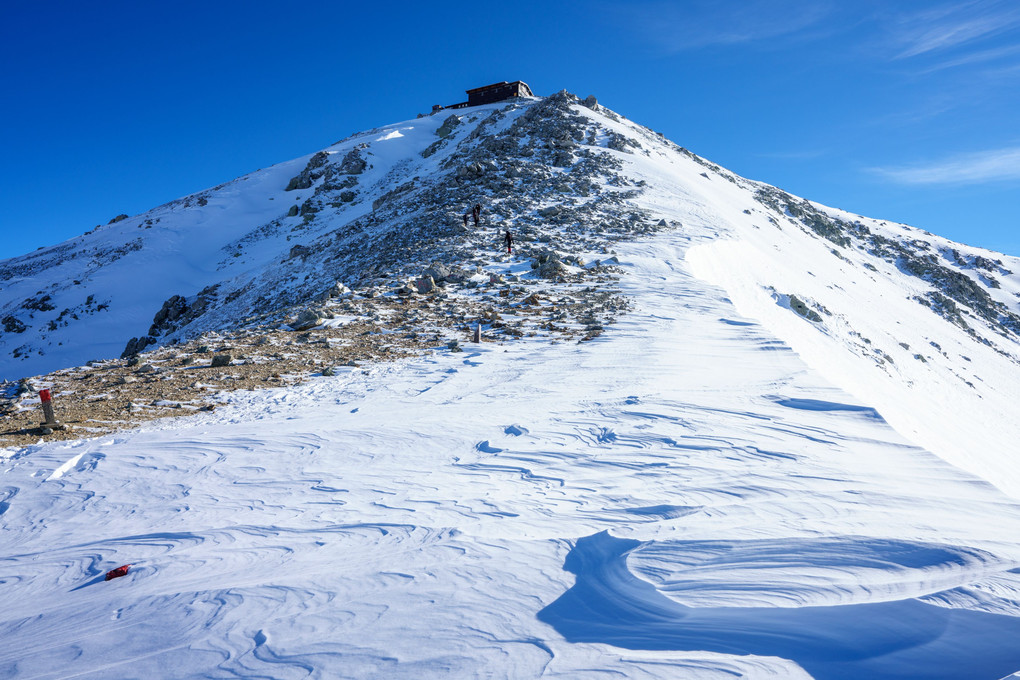 雪の雄山へ