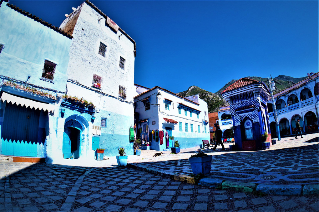 モロッコの青い街：シャウエン