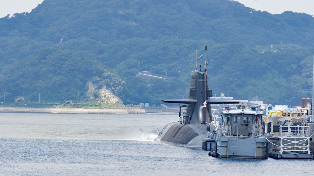 海上自衛隊横須賀基地　潜水艦「そうりゅう」