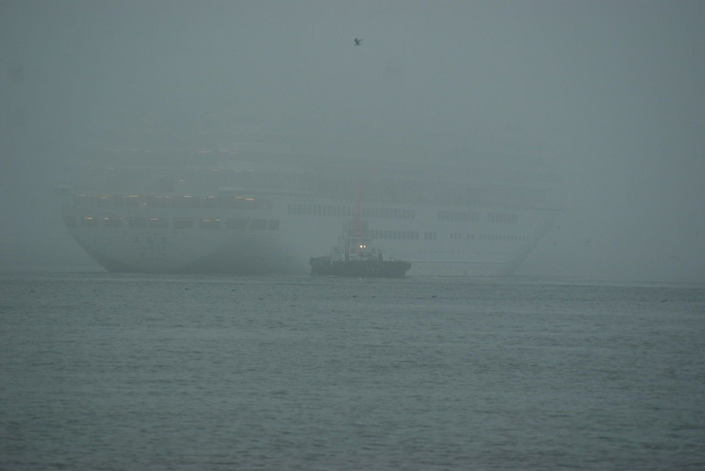 霧の中の出航