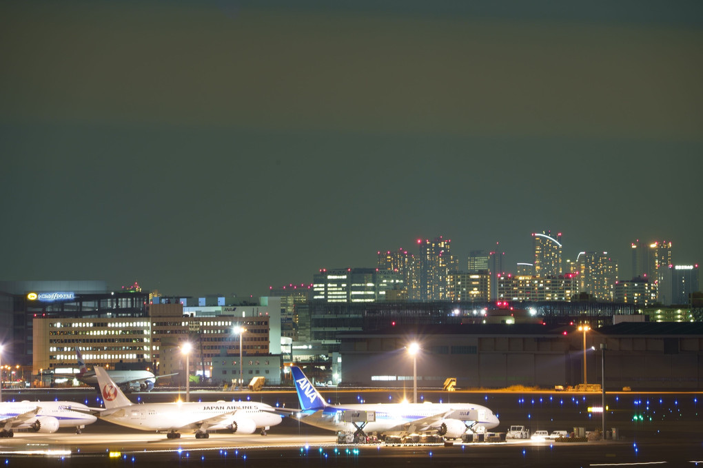 羽田空港第1ターミナルの夜景