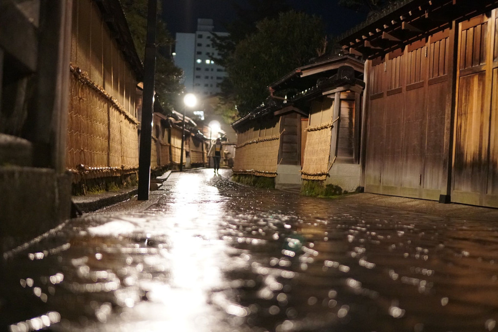 金沢　夜の武家屋敷通り