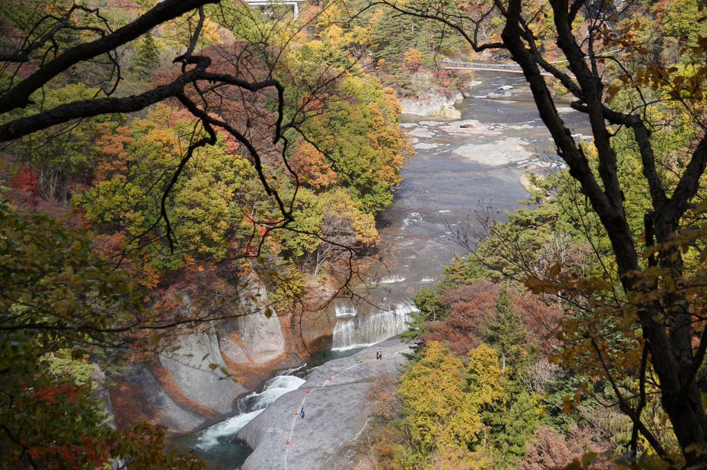 吹割の滝 紅葉 ぐらわんさん Acafe Aの写真投稿サイト ソニー 吹割の滝 紅葉 ぐらわんさん Acafe Aの写真投稿サイト ソニー