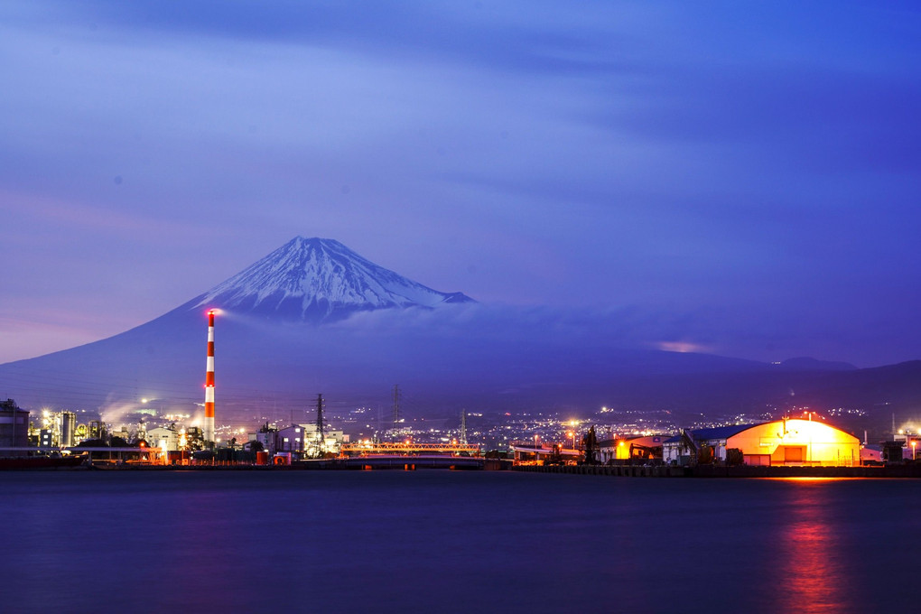 富士と工場夜景