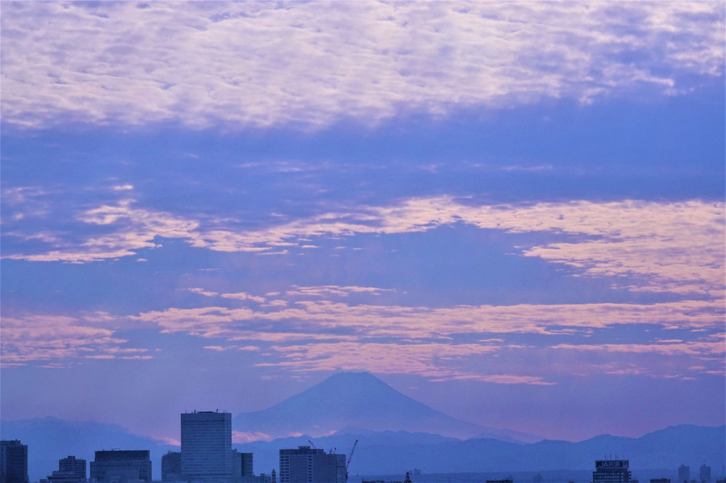 今日２１日の不思議な雲と富士山