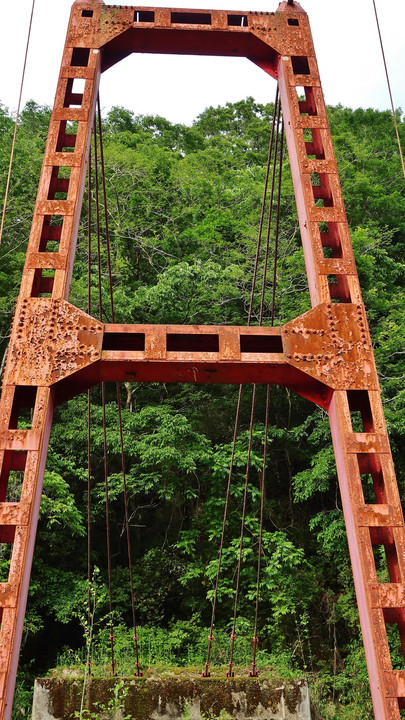 錆と吊り橋