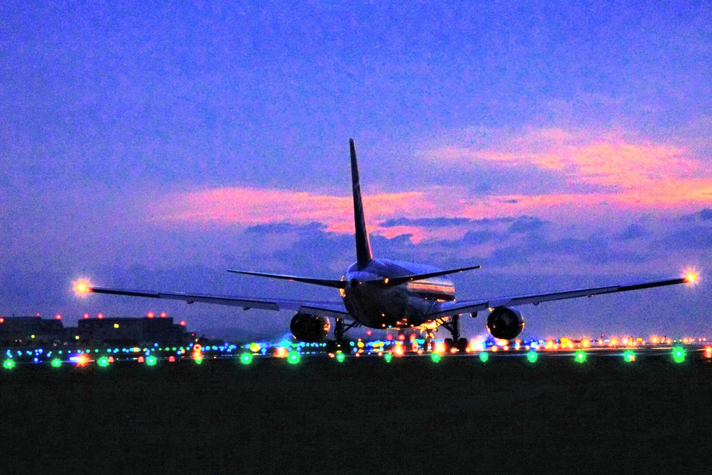 夕暮れ時の熊本空港！