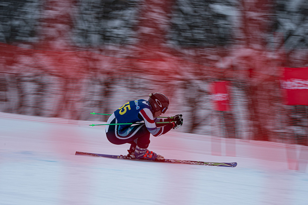 攻める…全日本スキー選手権大会アルペン競技