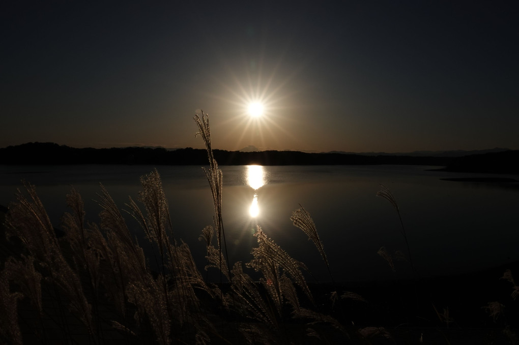 多摩湖からの夕陽2019.11.30